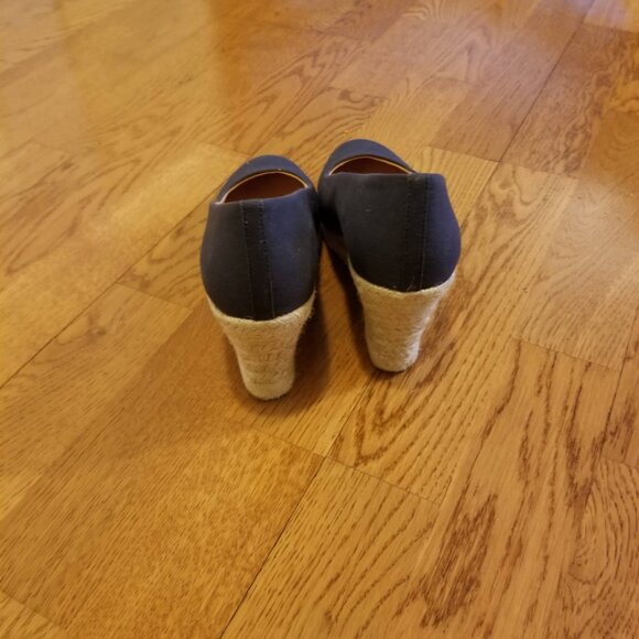 J. Crew Seville Espadrille - wedge heel. Size 7.5 Navy blue NWOT - Picture 4 of 9